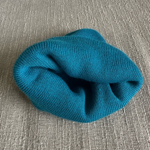 UNWORN Carhartt Beanie - Picture 2 of 2